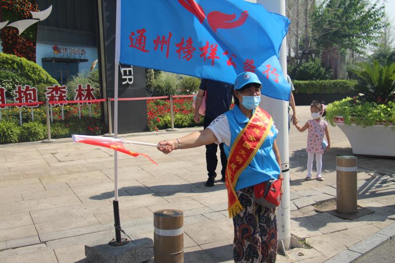 <strong>男生的鸡插在女生的鸡视频</strong>